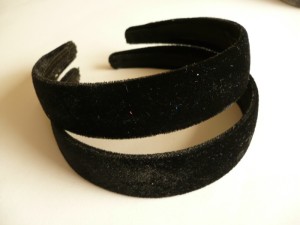 1/027A-2,80 Opaska aksamitna/welurowa czarna 2,8 cm