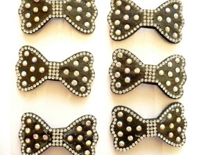 10/044-1,60 Kokardka z dżetami na pyku