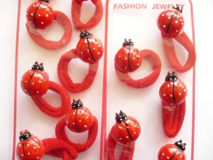 11/027A-0,90 Biedronki duże na frotce 12 szt.