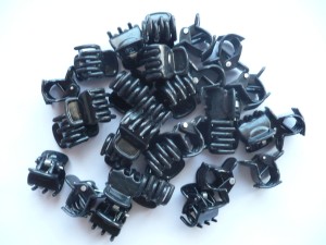 3/421-0,18 Krabiki czarne 1,5 cm - 50 szt.