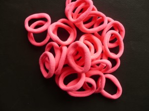 5/017M-6,00 Gumki frotki z silikonem 3 cm - ostry jasny róż