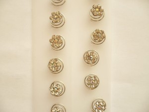 4/057-0,90 Sprężynki, wkrętki - kwiatki 12 szt.