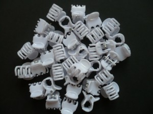 3/425-0,12 Krabiki białe plastikowe