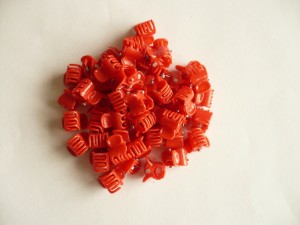 3/437-0,10 Krabiki mini ciemno czerwone